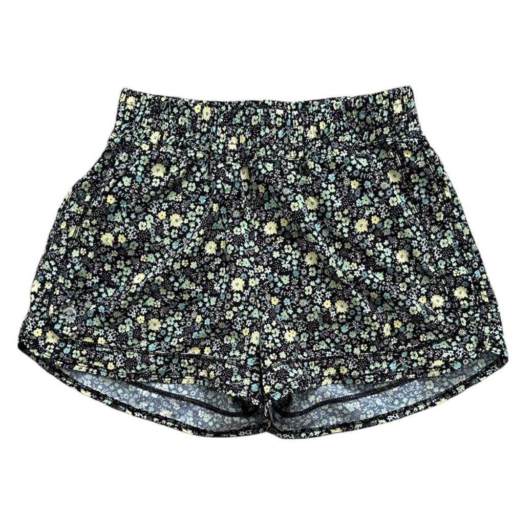 Senita athletics Floral Patterned Shorts